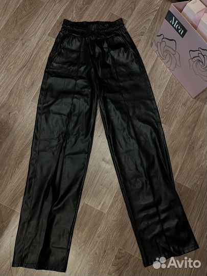 Брюки кожаные женские