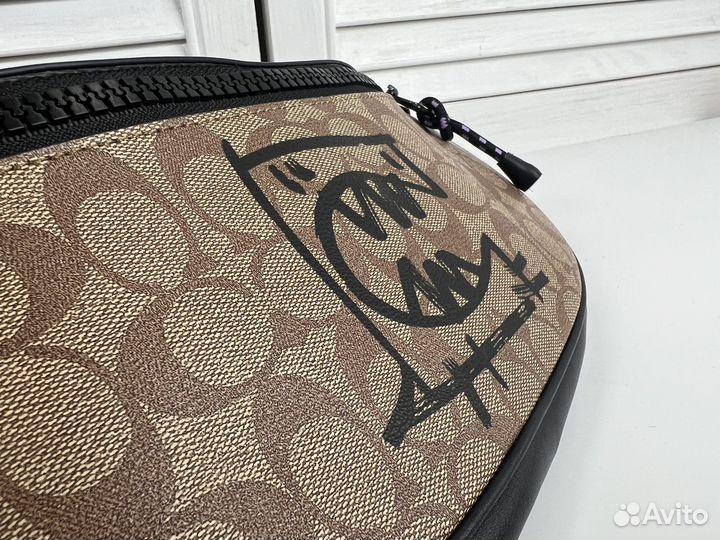 Сумка на пояс Coach