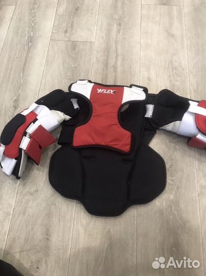 Нагрудник хоккейный