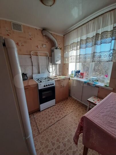 3-к. квартира, 43 м², 3/3 эт.