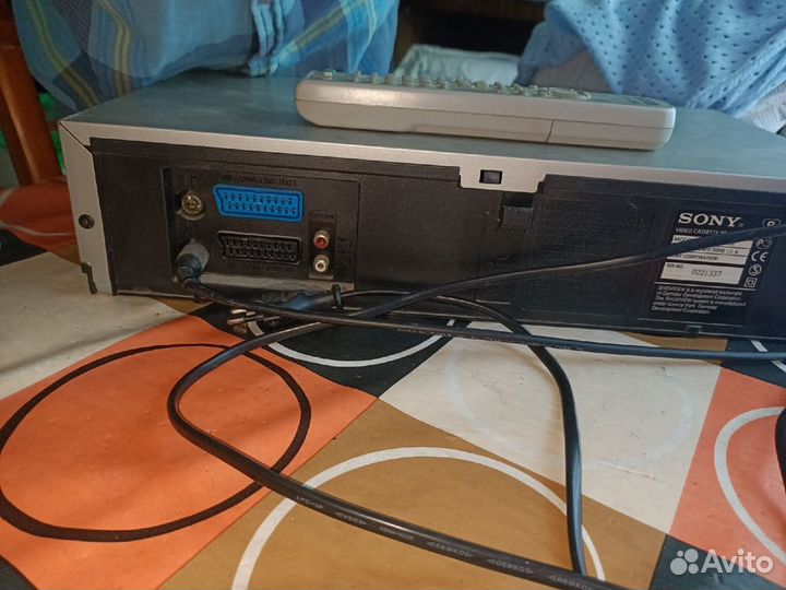 Видео магнитафон С пультом sony smart engine