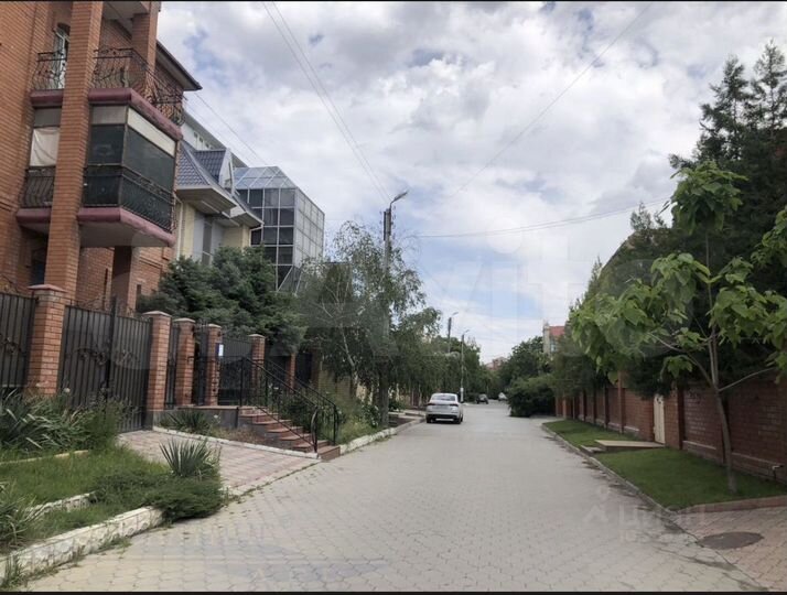 Дом 499 м² на участке 6 сот.