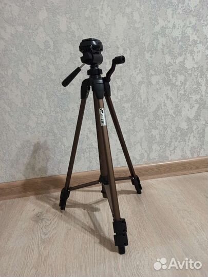 Штатив для фотокамеры