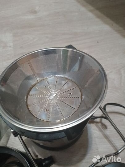 Соковыжималка scarlett Скарлетт SC-JE50S15