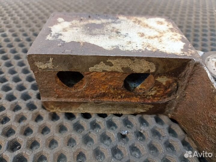 Кронштейн двигателя задний правый