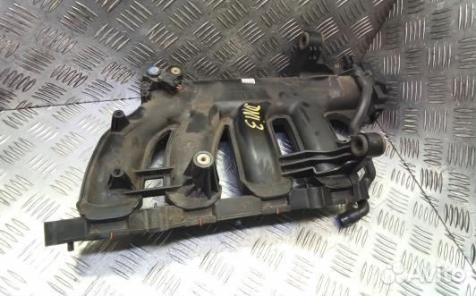 Впускной коллектор бензиновый mercedes benz C-clas