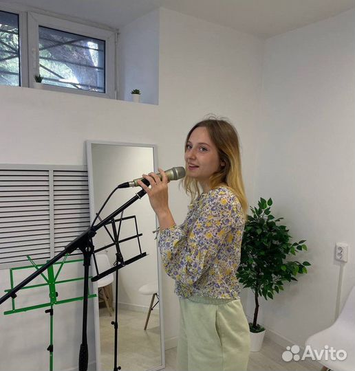 Педагог по эстрадному вокалу