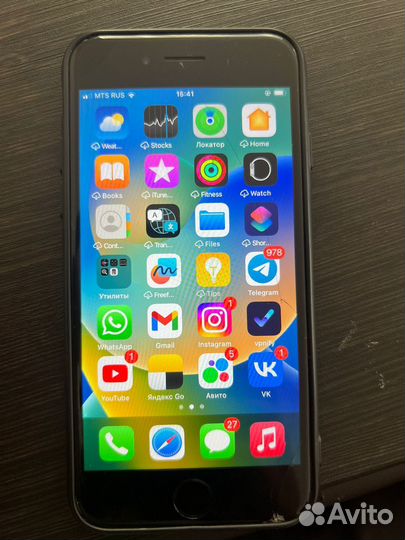 Телефон iPhone SE 2020