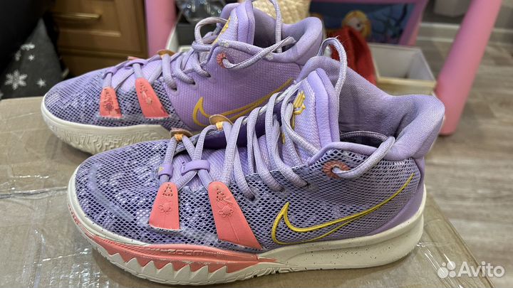 Баскетбольные кроссовки nike