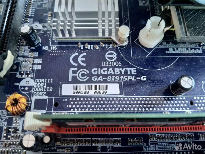 Gigabyte GA-8I915PL-G с процессором и озу