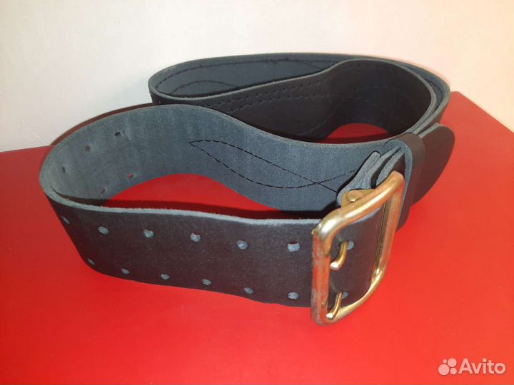 Мужской кожаный ремень