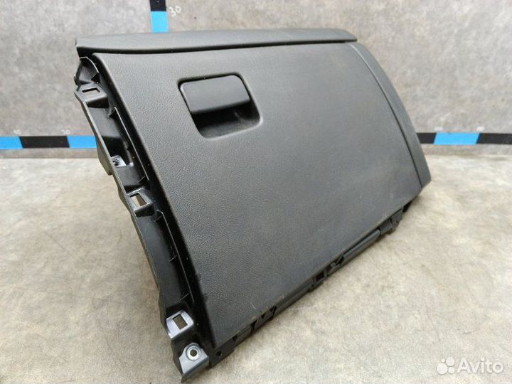 Бардачок Mitsubishi Outlander 3 2.0 4B11 2013