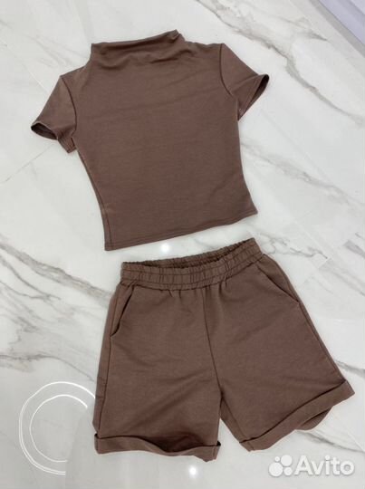 Костюм женский