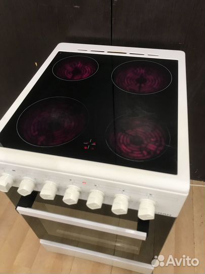 Стеклокерамическая плита Leran. Привезу