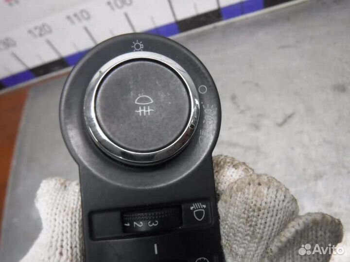 Переключатель света Chevrolet Cruze F16D3 2012