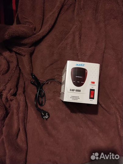 Стабилизатор напряжения 1000