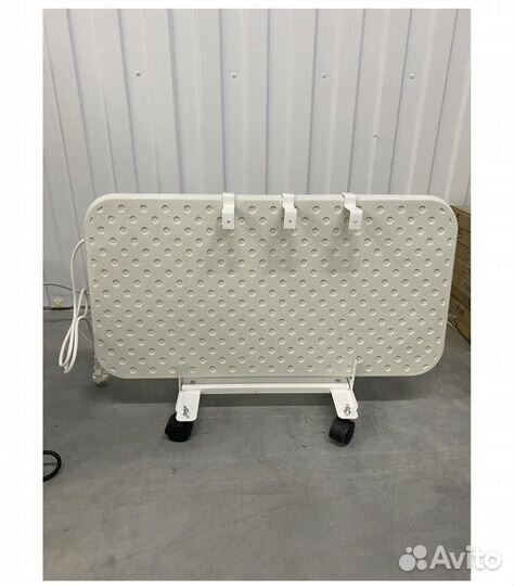 Настенный кварцевый обогреватель 380Вт