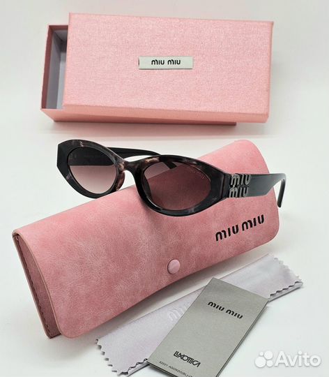 Солнцезащитные очки miu miu