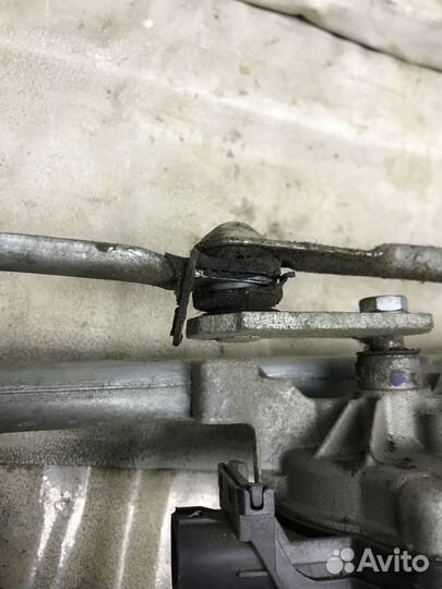 Трапеция стеклоочистителей Toyota Corolla E12 2001