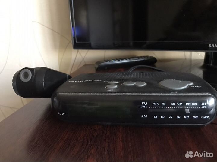 Часы с проекцией