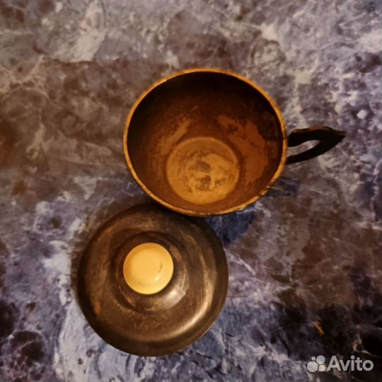 Мельхиоровая чашечка с крышкой