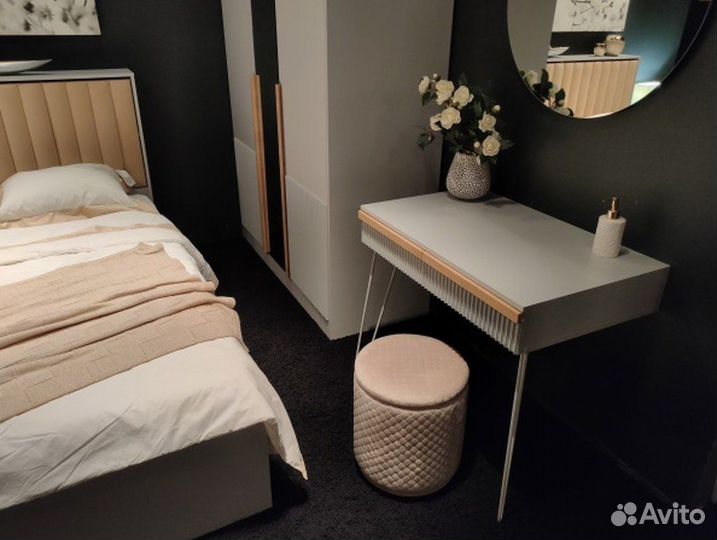 Спальный комплект / кровать шкаф тумба