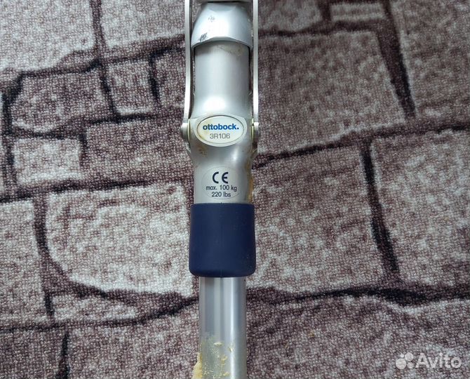 Протез бедра правый