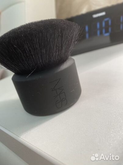 Кисть nars kabuki botan