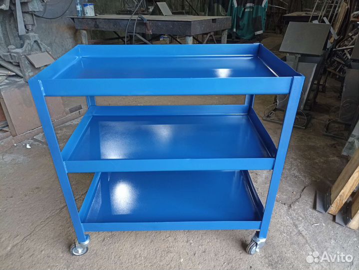 Тумба на колесах