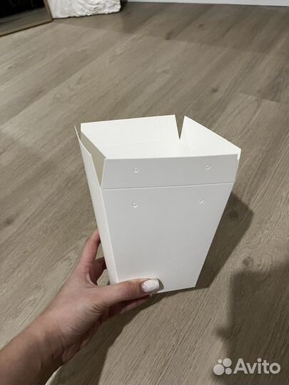 Коробка подарочная складная белая