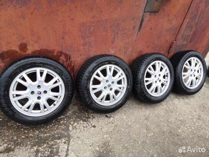 Goodyear EfficientGrip Performance 205/60 R16 96W