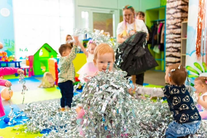 Бумажное серебряное шоу