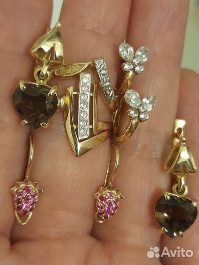 Золотые серьги и кольцо