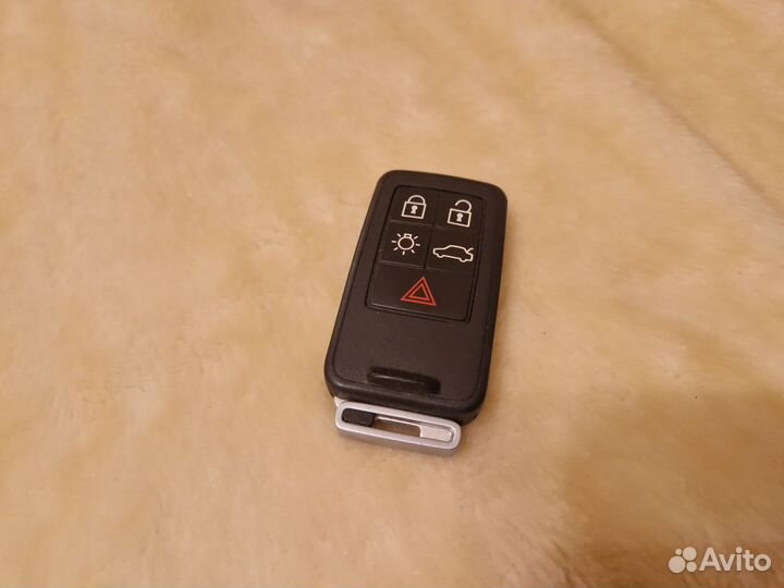 Оригинальный ключ volvo