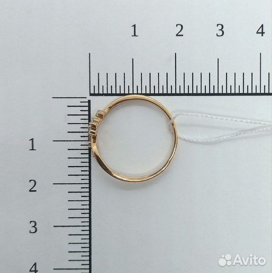 Золотое кольцо с камнем 17р
