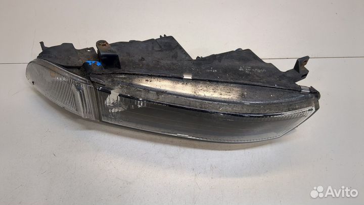 Фара (передняя) Mitsubishi Galant, 2001