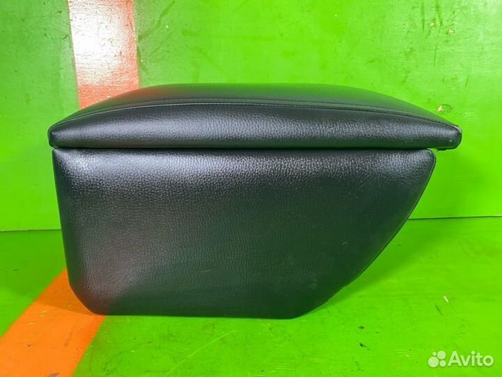 Подлокотник Skoda Octavia A7 CWV 2017