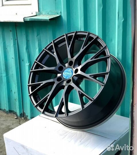 Оригинальные диски Konig R18 на Kia K5 Infiniti