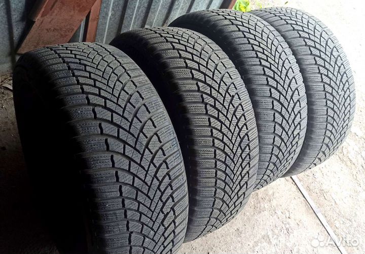 Bridgestone Blizzak LM005 DriveGuard 225/50 R17