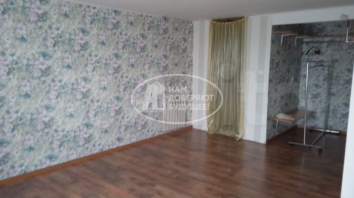 Дом 180 м² на участке 6 сот.