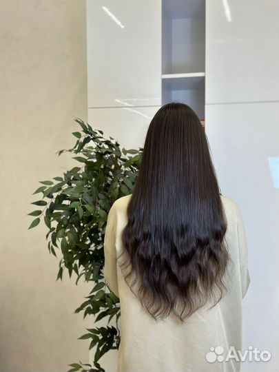 Модель на наращивание волос