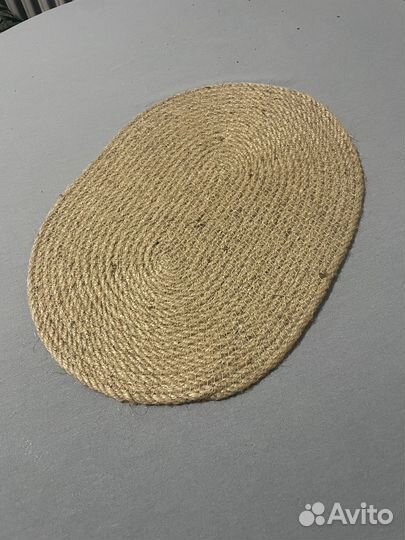 Скатерть и предметы сервировки стола