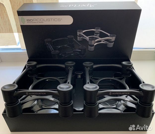 Подставка под акустику IsoAcoustics Aperta 200