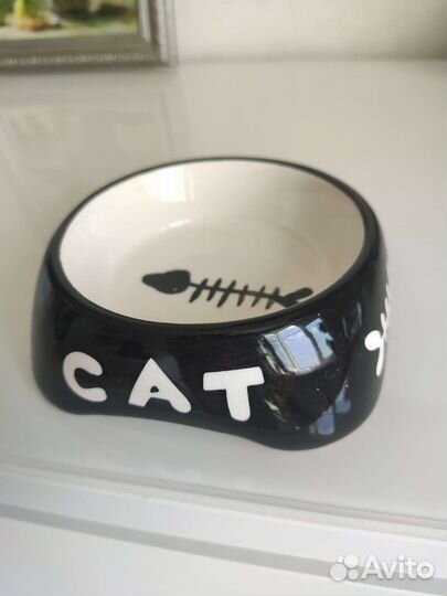 Миска для кота