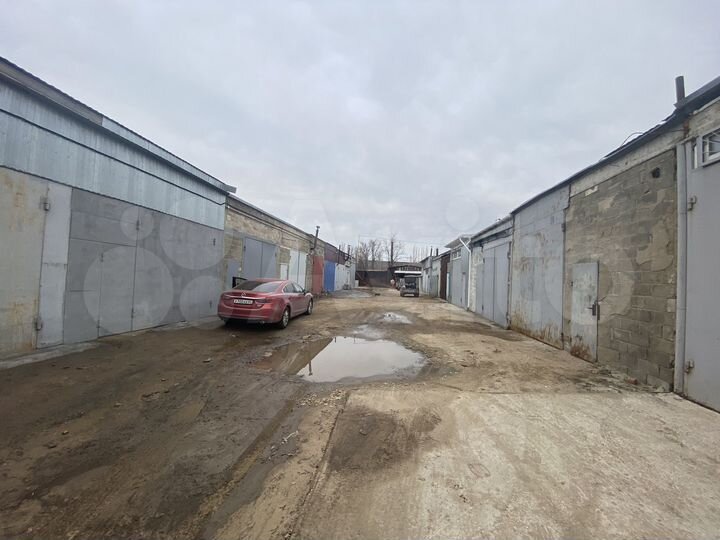 Гараж, > 30 м²