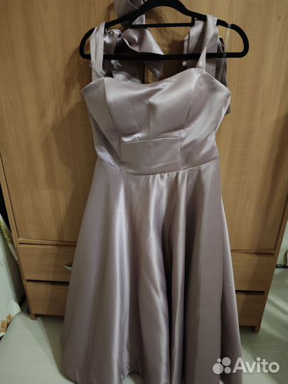 Нарядное платье 44 размер