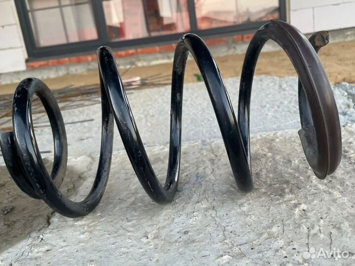 Пружина передняя на hyundai tucson