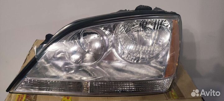 Фара левая kia sorento 1 92101-3E040