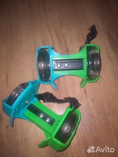 Насадки-ролики на ботинки новые