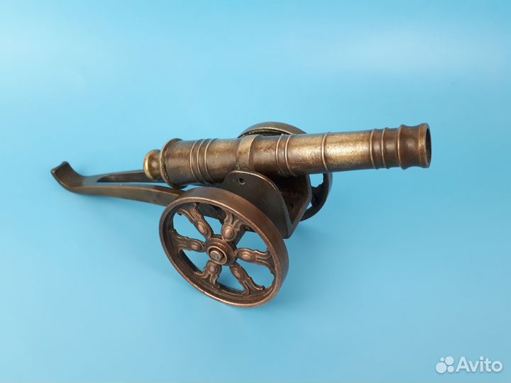 Старинная латунная пушка макет Франция